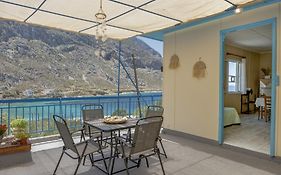 Antonis House